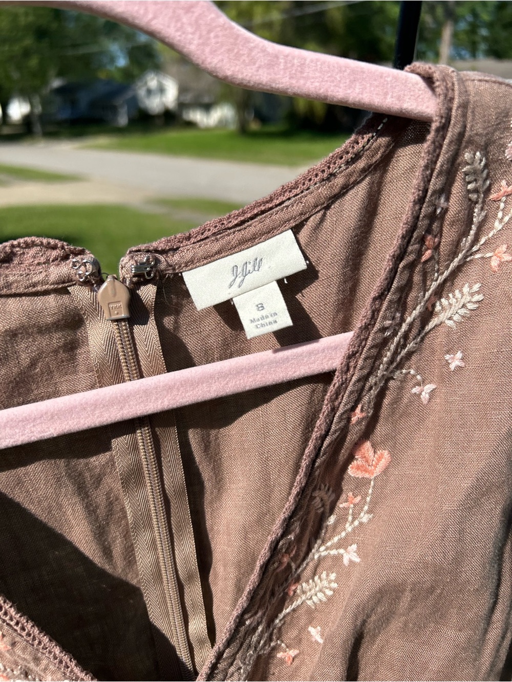 100% Linen J. Jill Fairy Dress with Floral Embroidery and Pockets - Picture 4 of 6